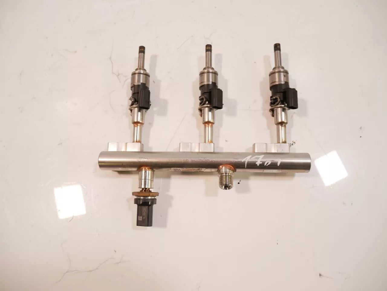 Rail de inyectores Ford Puma 1.0 EcoBoost MHEV B7JB H6BG-9D280-AB