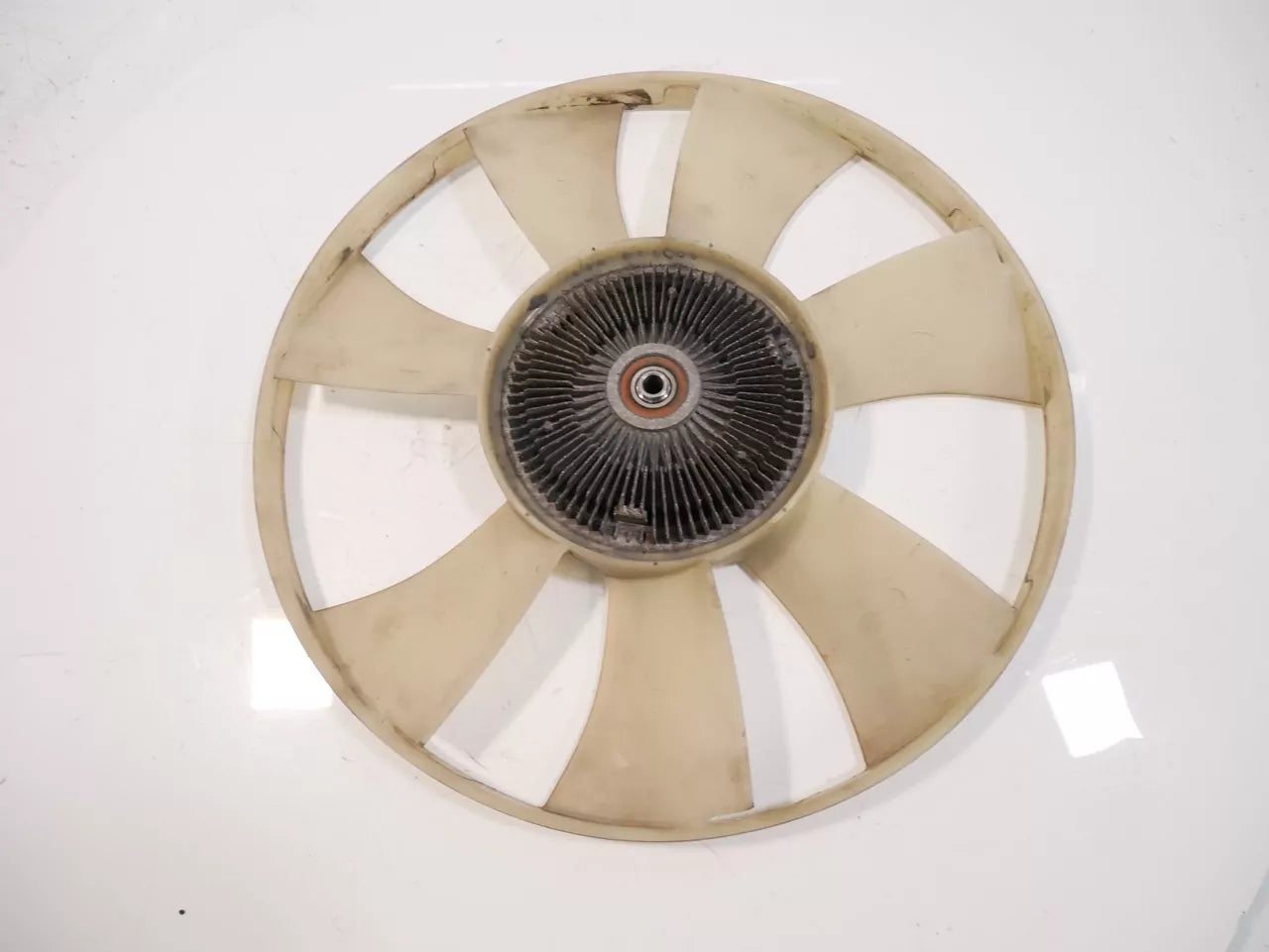 Rueda de ventilador Mercedes-Benz Sprinter 416 2.2 Euro5 OM651.955 A0002009723