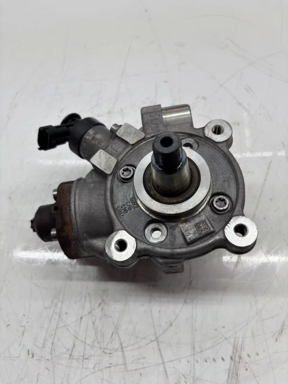 Bomba de alta presión Citroen Peugeot 1.6 BlueHDI BH02 BHY DV6FD 9811347380