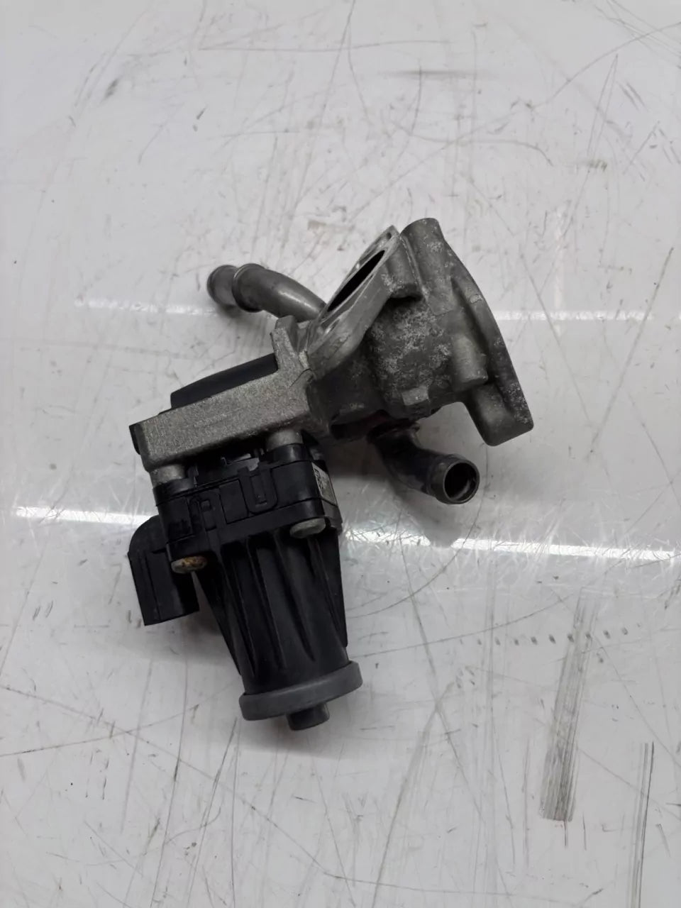 Válvula EGR Válvula de recirculación de gases de escape Ford 3.2 TDCI SA2S FB3Q-9D475-AC