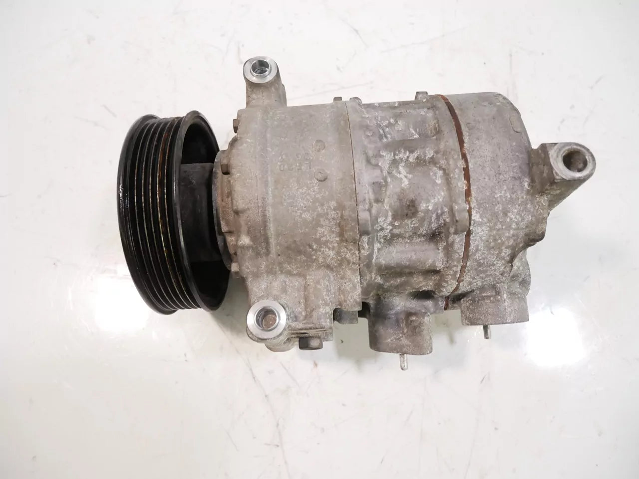 Compresor de aire acondicionado Audi TT FV3 FV9 2.0 TFSI CHHC CHH 5Q0820803F