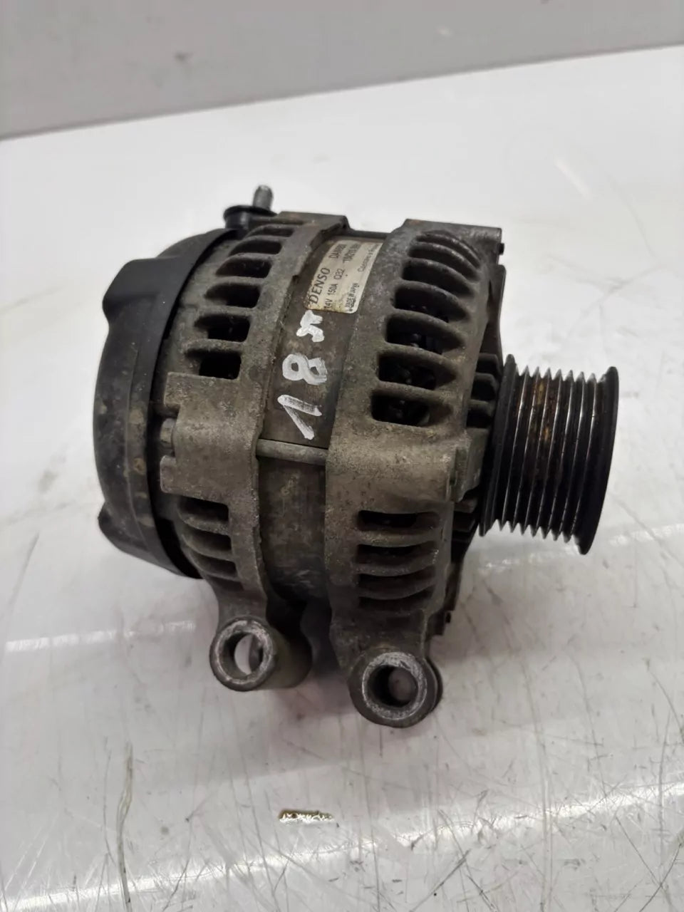 Alternador Land Rover 2,7 D V6 276DT AJD YLE500200