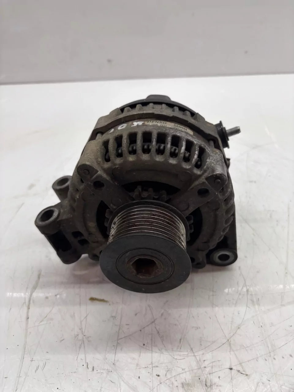 Alternador Land Rover 2,7 D V6 276DT AJD YLE500200
