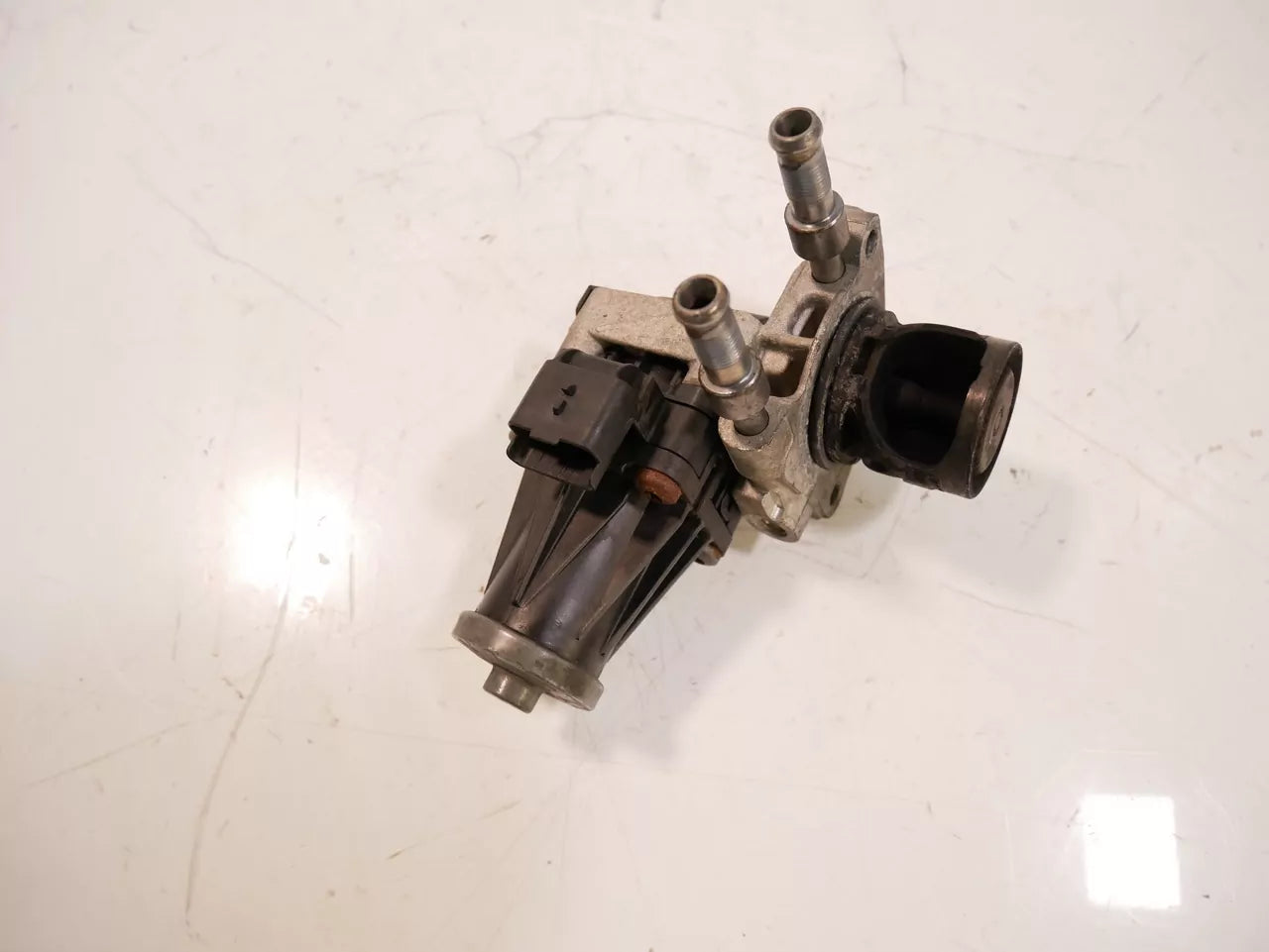 Válvula EGR Opel Vivaro C Zafira 1.5 D15DT DV5RUCD 9829870080