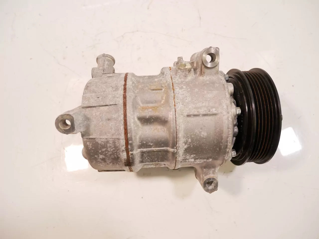 Compresor de aire acondicionado Opel Astra Insignia 1.6 CDTI D16DTH LVL 39157291