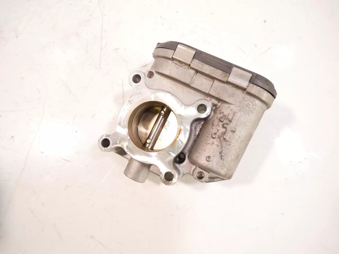 Mariposa Nissan Qashqai 1.3 DIG-T HR13DDT HR13 A2821410200