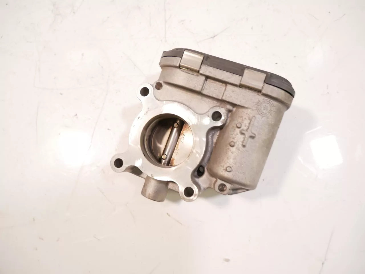 Mariposa Nissan Qashqai 1.3 DIG-T Turbo HR13DDT HR13 A2821410200