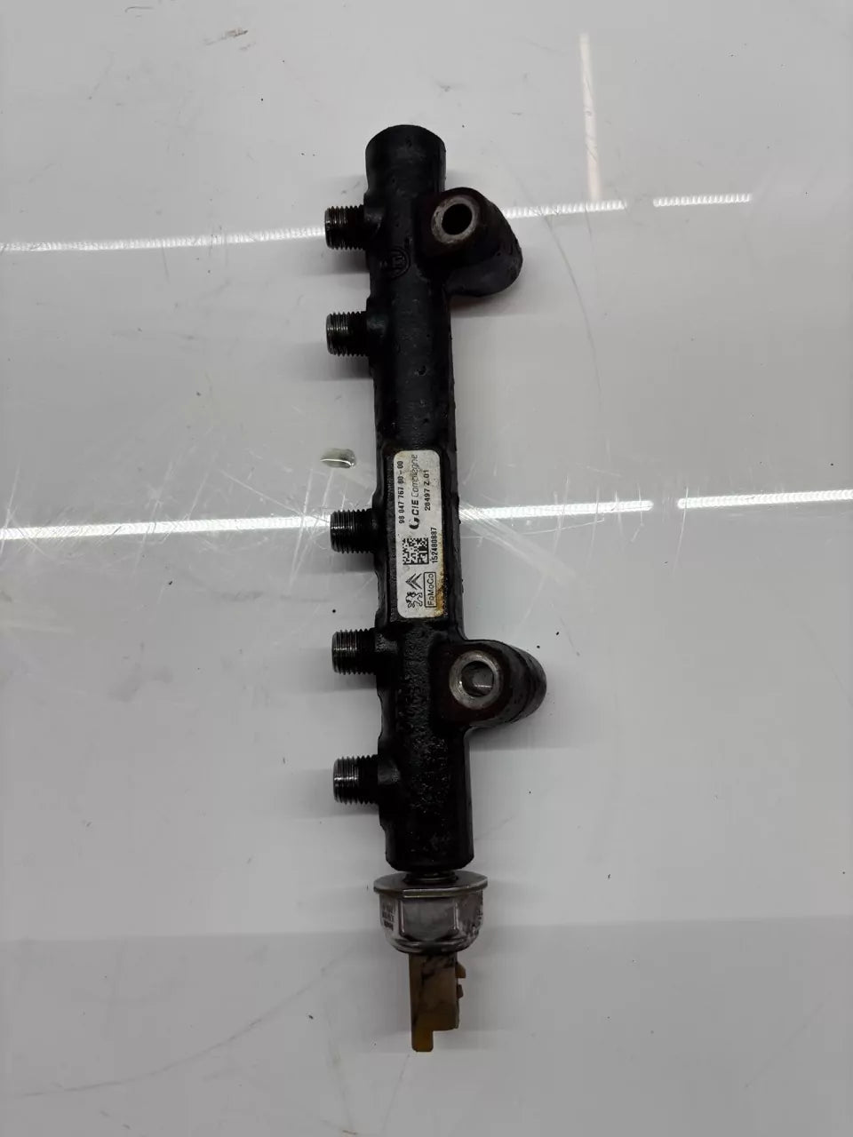 Tubo de raíl Peugeot 308 MK2 1,6 HDi DV6FD BHY 9804776780