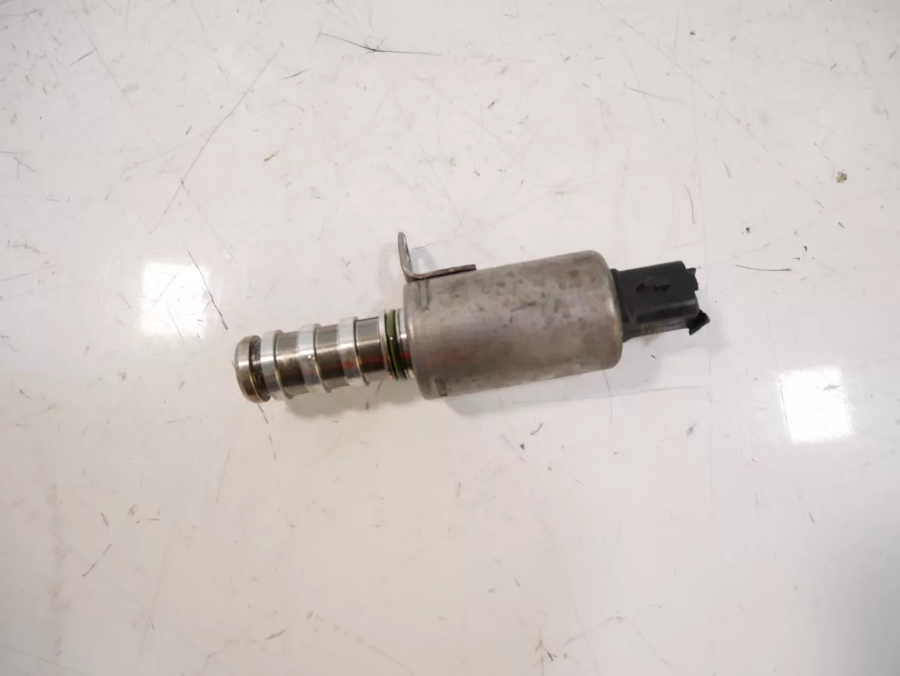 Electroválvula Citroen Peugeot C1 C3 C4 1.2 VTi HMZ EB2F HM01 9825813780