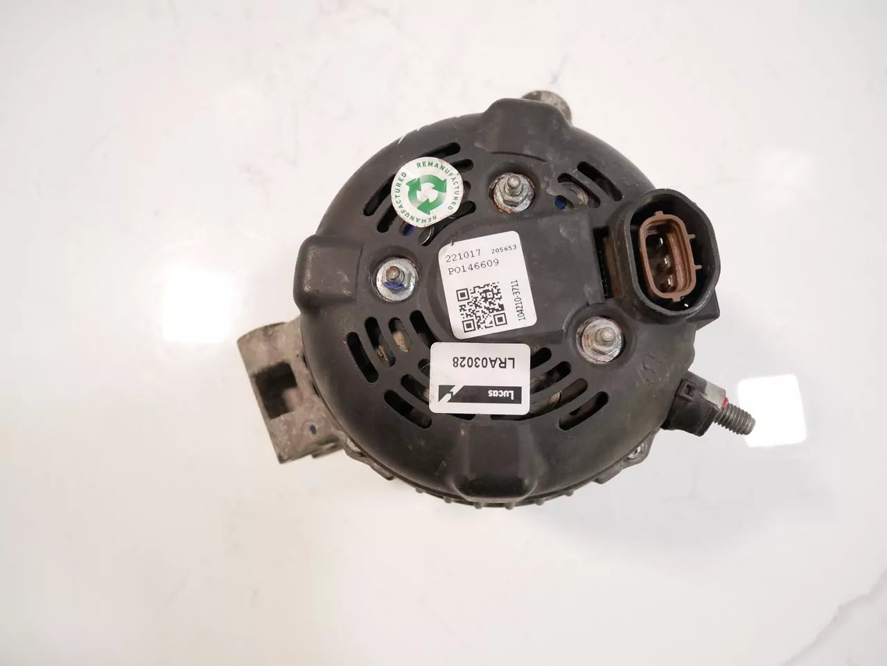 Alternador Land Rover Discovery L319 2.7 4x4 276DT TDV6 104210-3711