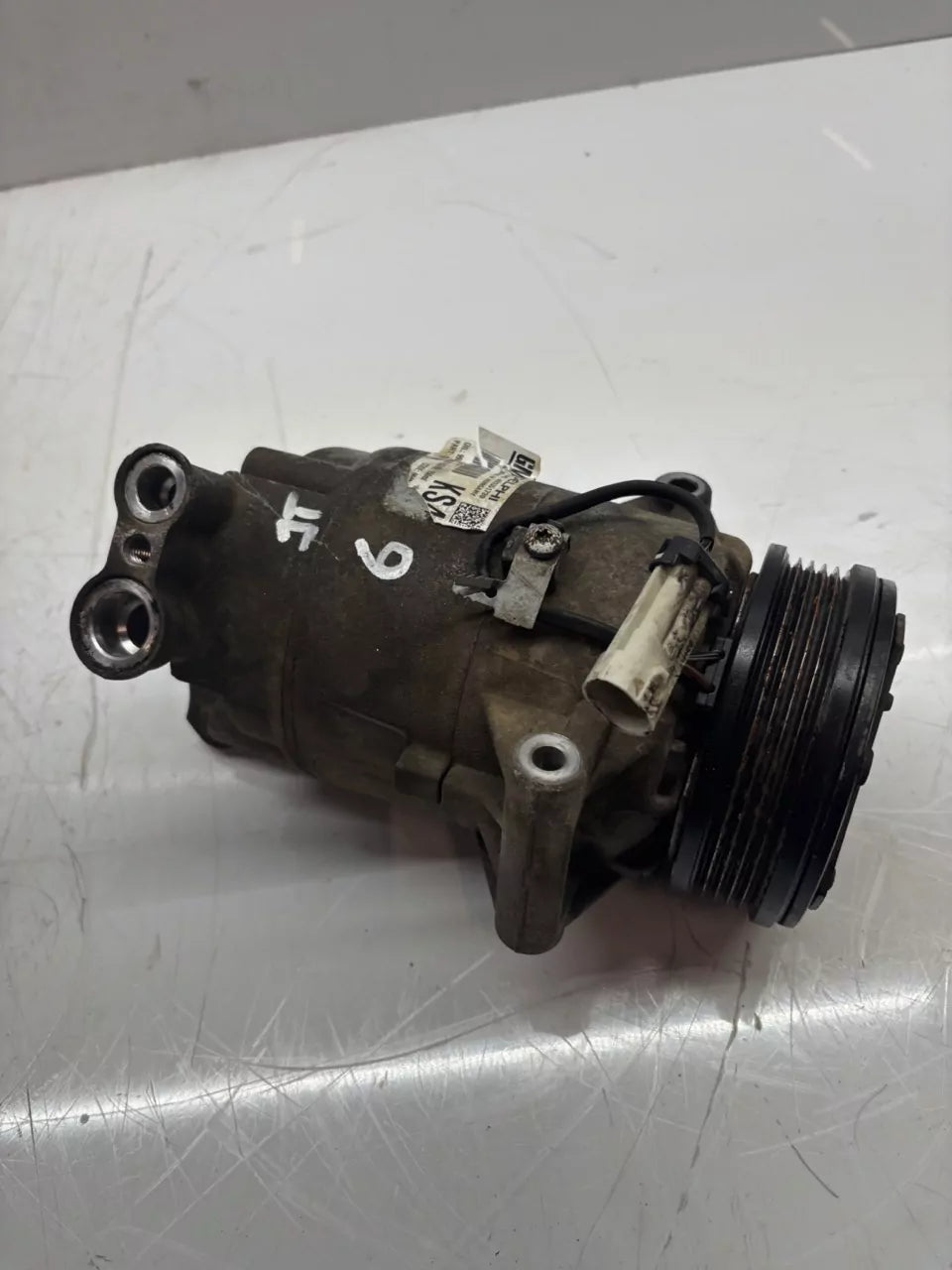Compresor de aire acondicionado Opel Vauxhall Zafira 1.6 A16XER LDE 13322147