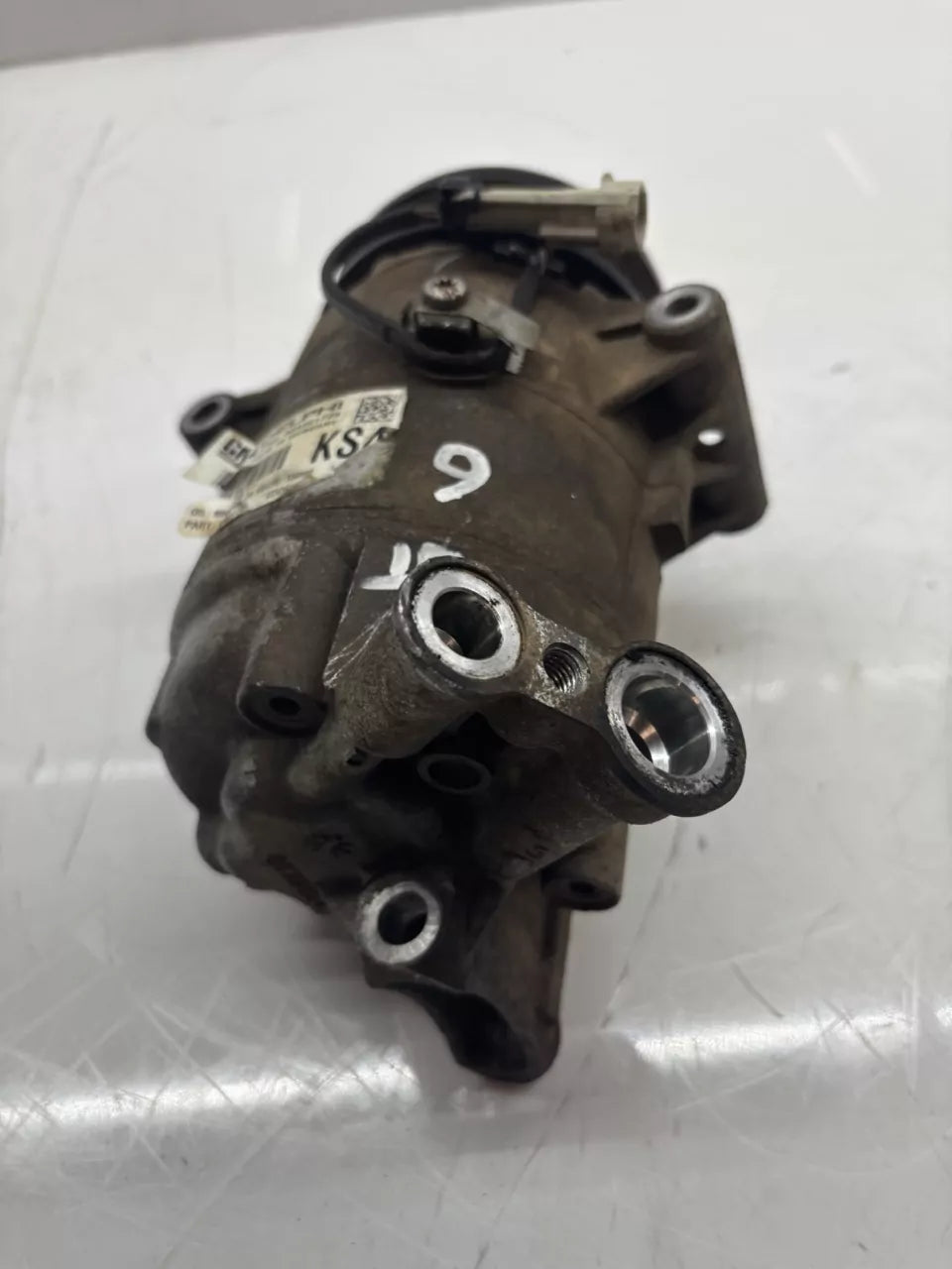 Compresor de aire acondicionado Opel Vauxhall Zafira 1.6 A16XER LDE 13322147