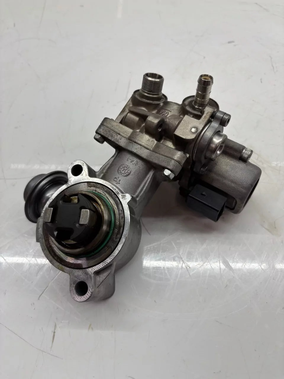 Bomba de combustible Mercedes-Benz Clase C W204 1.8 CGI C 250 M271.860 A2710703701
