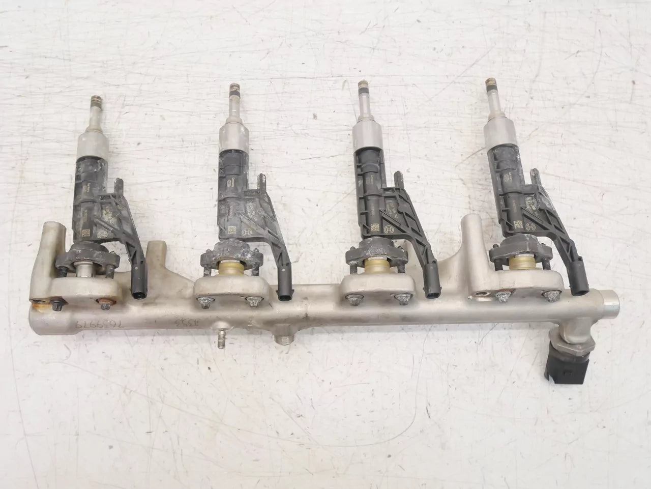 Riel inyector BMW Mini F55 F56 Cooper 2.0 S B48A20A B48 7639979