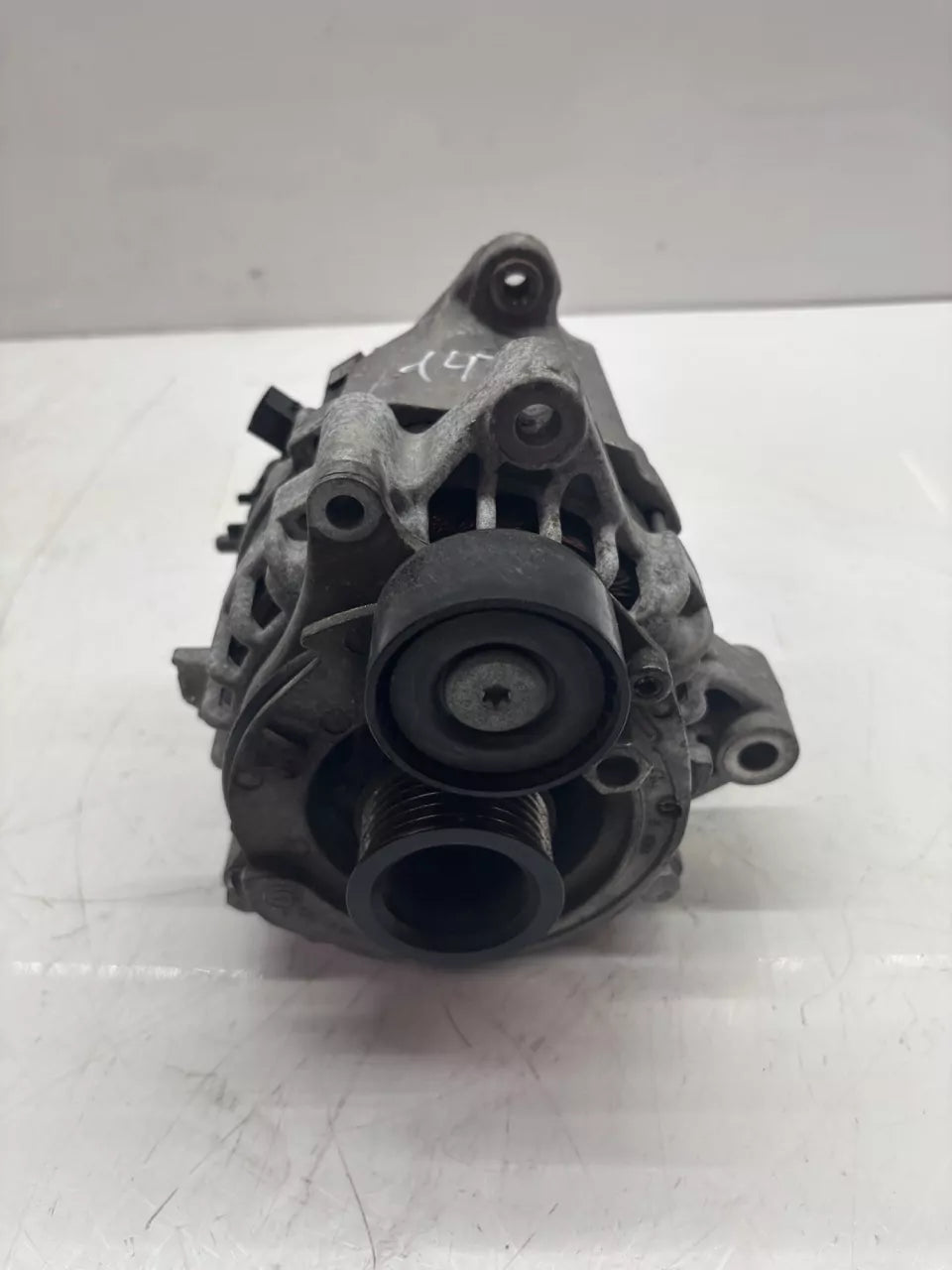 Alternador BMW X5 G05 3.0 d B57D30A B57 8571358