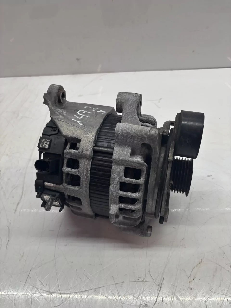 Alternador BMW X5 G05 3.0 d B57D30A B57 8571358
