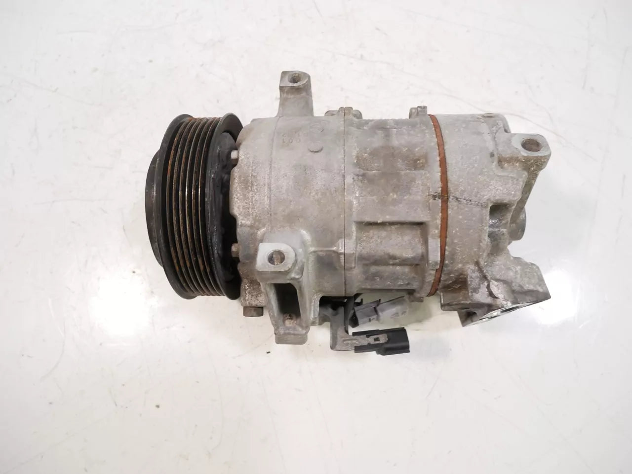 Compresor de aire acondicionado Nissan Qashqai J11 1.6 dci R9M410 R9M 92600-4EB0A