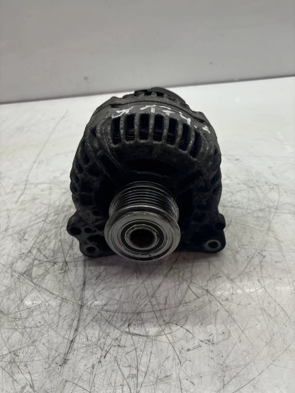 Alternador Seat Skoda Volkswagen Yeti Caddy Touran 2.0 TDI CFJA CFJ 06F903023F