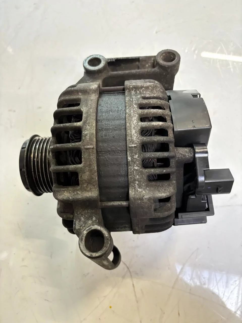Alternador Ford Tourneo V362 2.2 TDCi CYFF BK2T-10300-DC