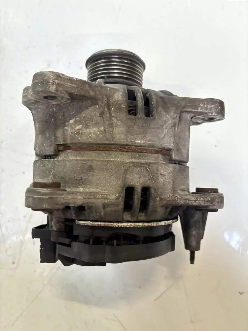 Alternador Volkswagen Audi Seat Skoda A3 Octavia Golf 1.6 TDI CAYC CAY 03L903023