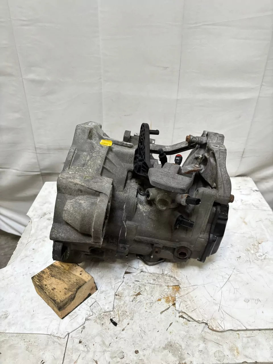 Caja de cambios manual de 5 velocidades Skoda Octavia 1.6 TDI CLHA CLH MWW 0A4300047K