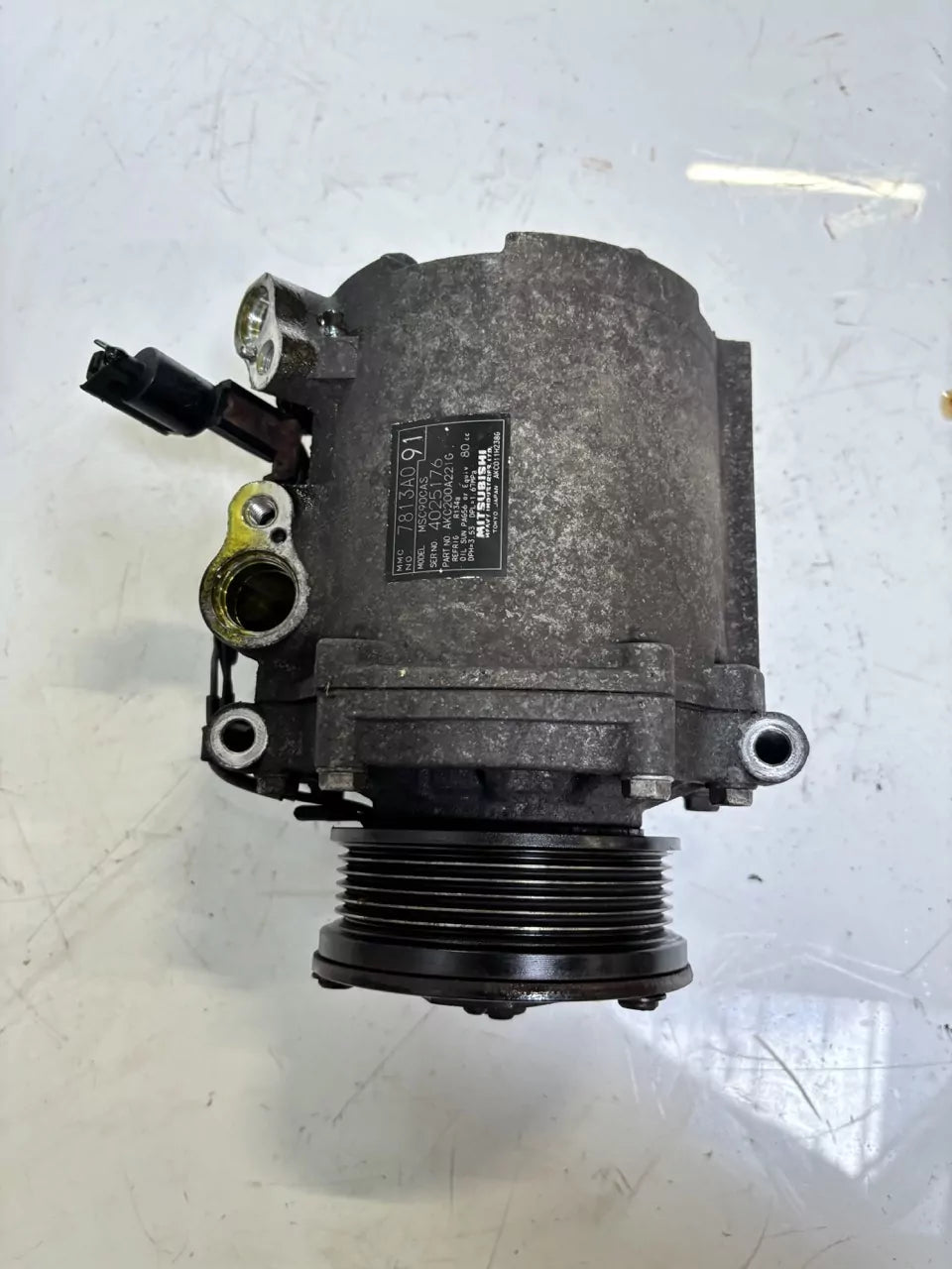 Compresor de aire acondicionado Mitsubishi Outlander II 2.2 DI-D 4WD 4HN 7813A091