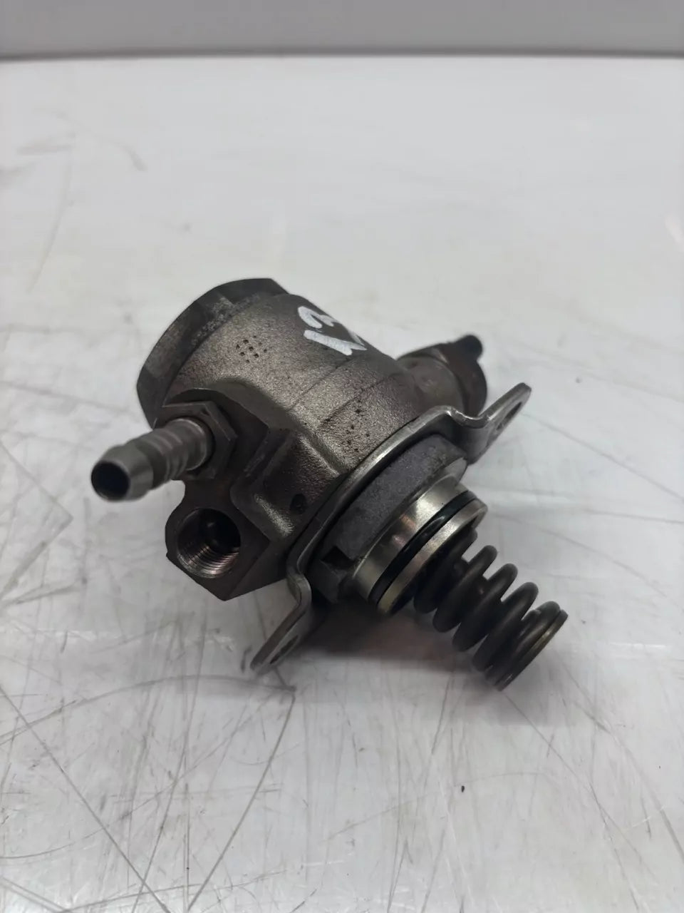 Bomba de combustible Audi Q5 8RB 3.2 FSI CALB CAL 06E127025S