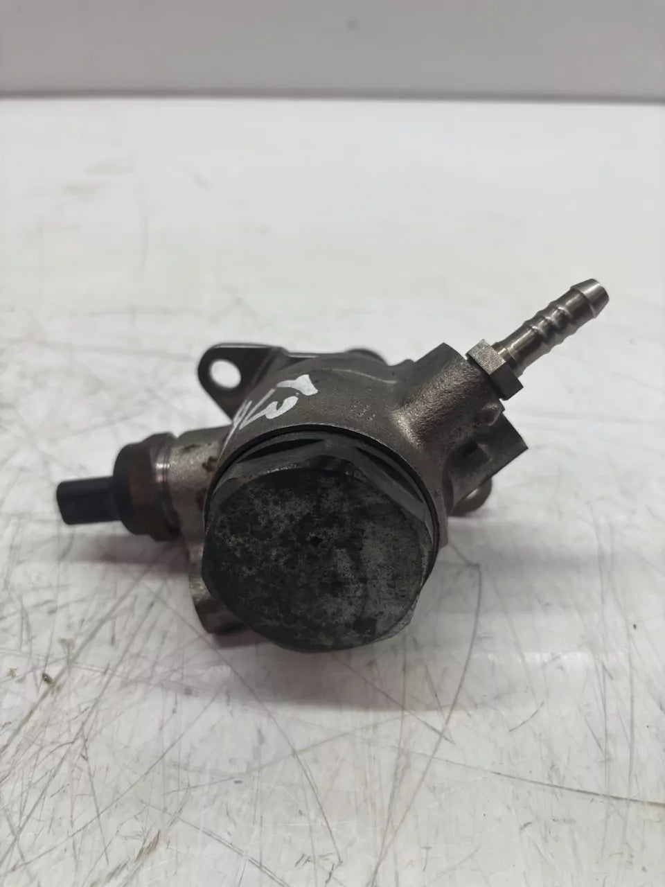 Bomba de combustible Audi Q5 8RB 3.2 FSI CALB CAL 06E127025S