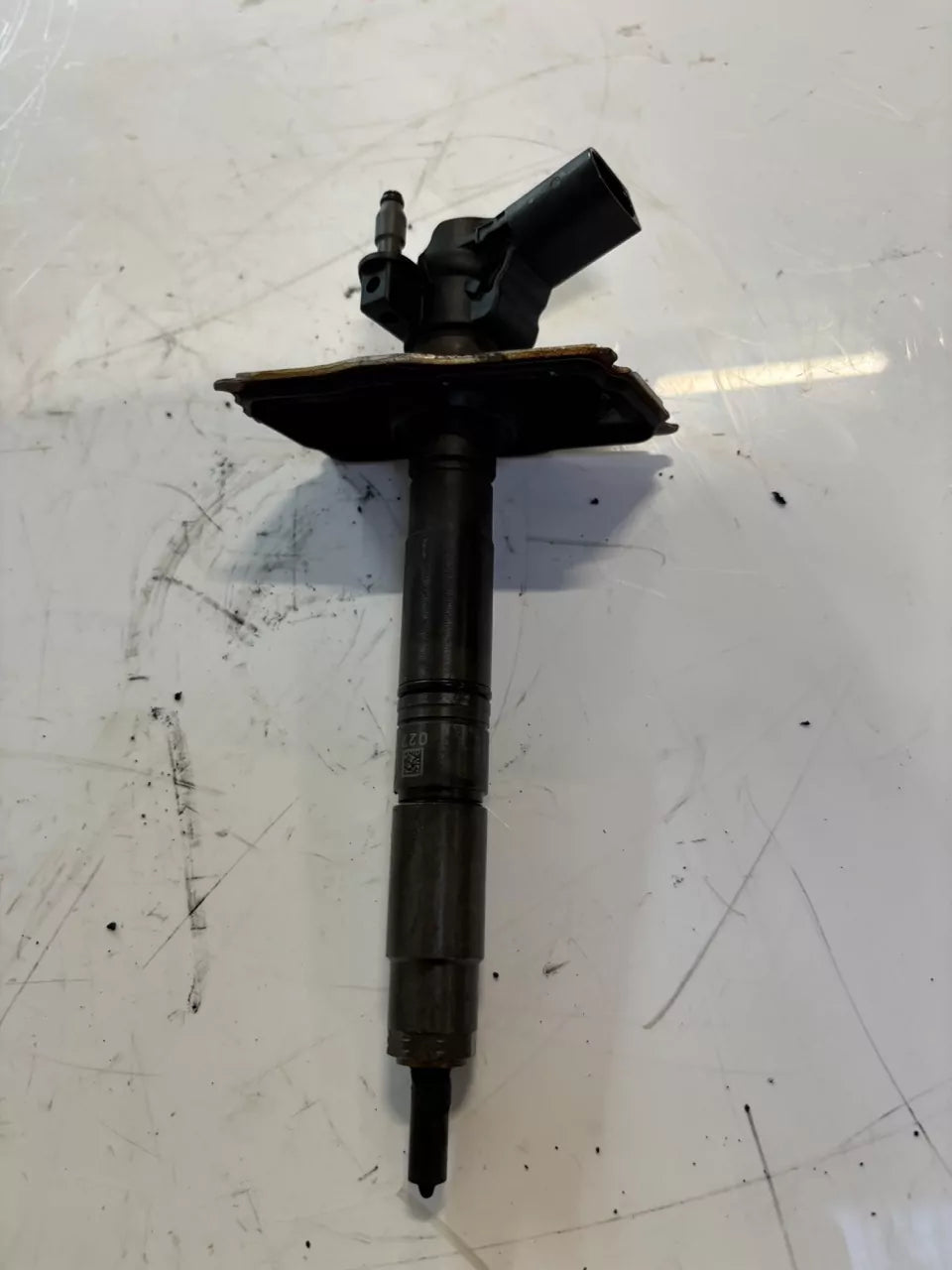 Inyector Volkswagen Audi A3 Golf Passat Tiguan 2.0 TDI CBAB CBA 03L130277