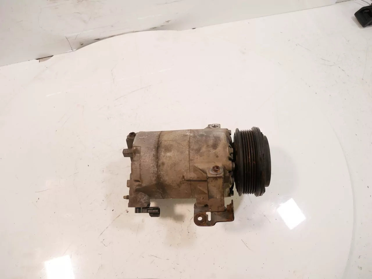 Compresor de aire acondicionado Ford Fiesta MK6 1.0 EcoBoost SFJC C10FD0X C1B1-19D629-BA