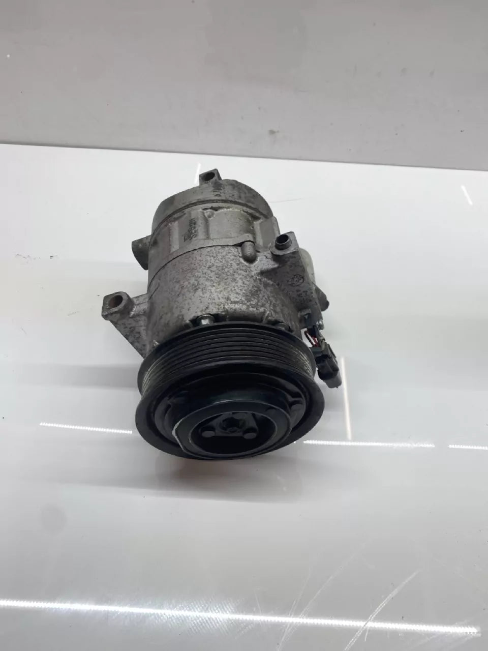 Compresor de aire acondicionado Kia Hyundai Sportage i30 1.6 CRDI D4FE 97701-D7550