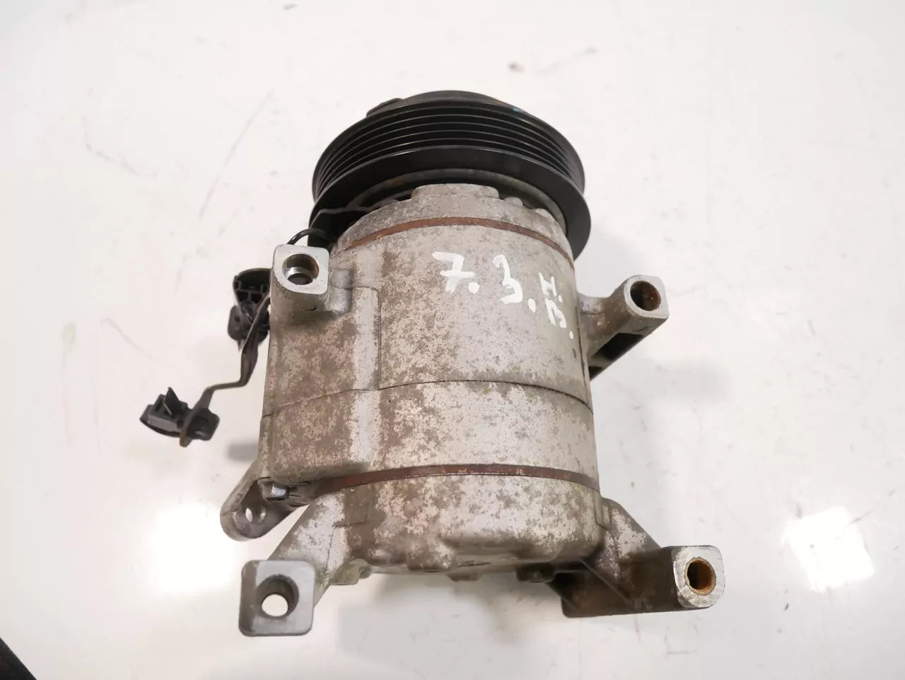 Compresor de aire acondicionado Hyundai i10 I10 1.2 gasolina G4LA 97701B9000