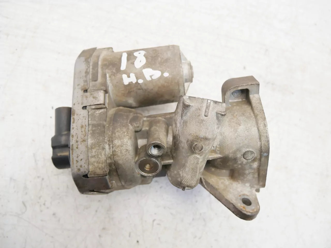 Válvula EGR Land Rover 2.4 TD4 4x4 224DT PUMA 8C1Q-9D475-BA