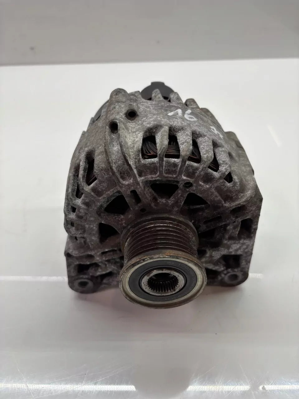 Alternador Opel Renault Fiat Vivaro Trafic 1.6 CDTI R9M408 LWZ 95519888