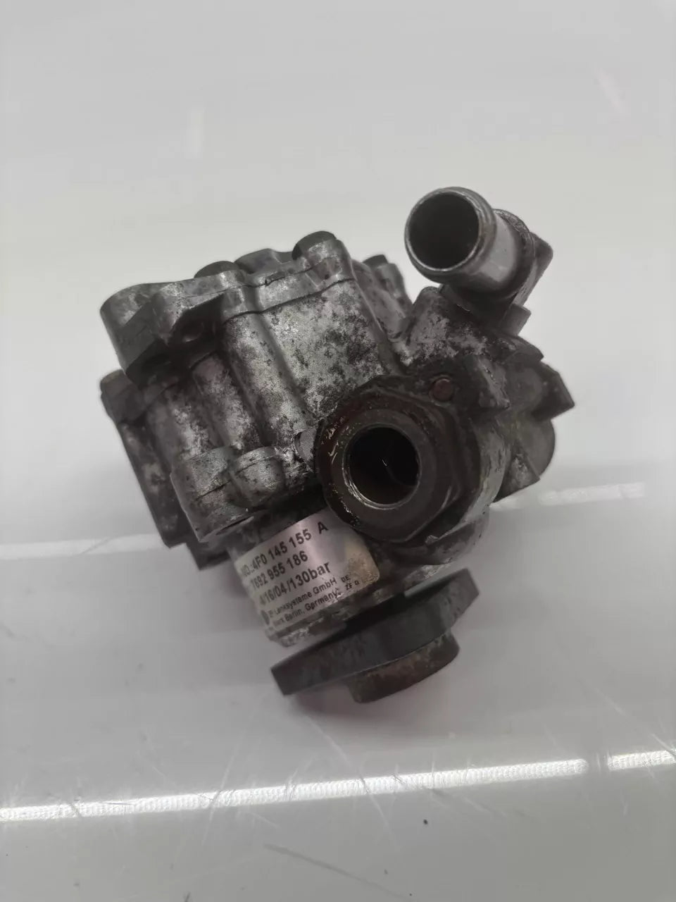 Servo bomba Audi Volkswagen A6 C6 Phaeton 3.0 TDI BMK 4F0145155A