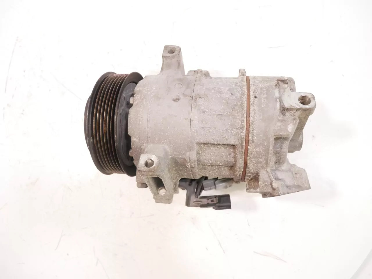 Compresor de aire acondicionado Nissan Qashqai J11 1.2 DIG-T HRA2DDT H5FT 92600-4EB0A