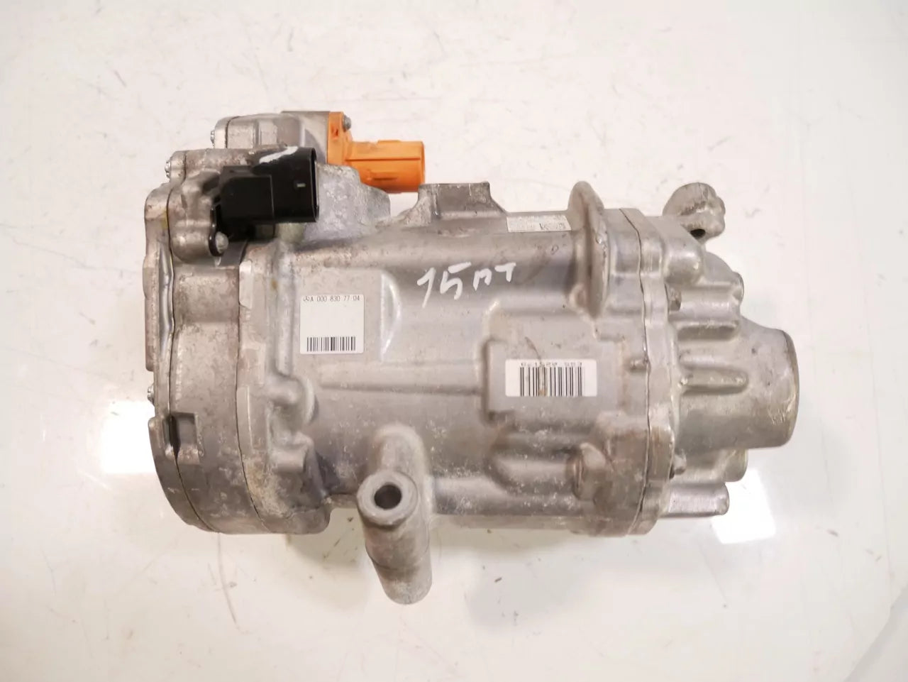 Compresor de aire acondicionado Mercedes-Benz CLA X118 1.3 250 e M282.914 282.914 A0008307704