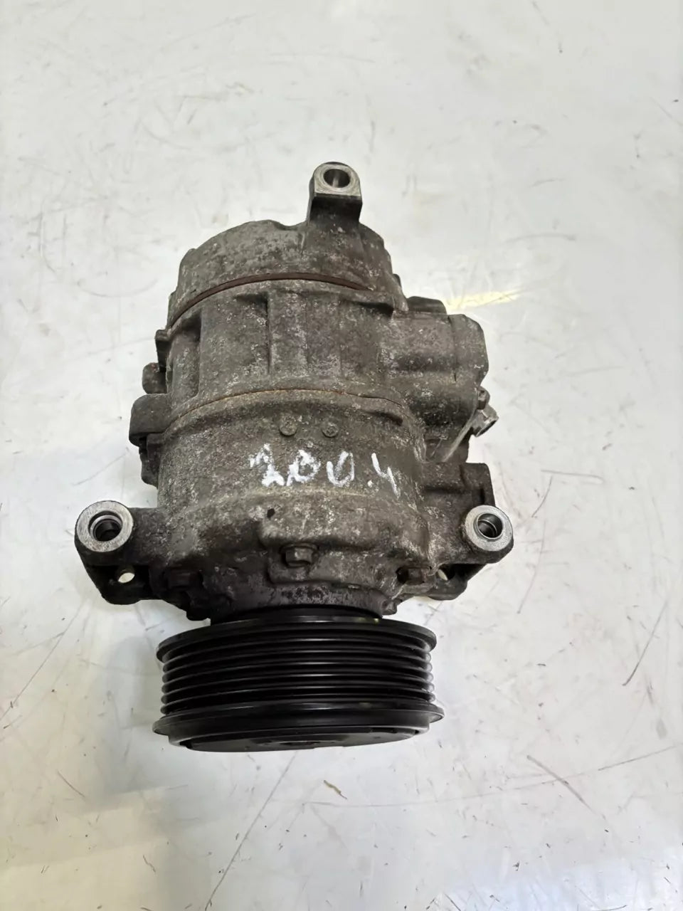 Compresor de aire acondicionado Audi A4 B7 A6 C6 2.0 TDI BRE 8E0260805CG