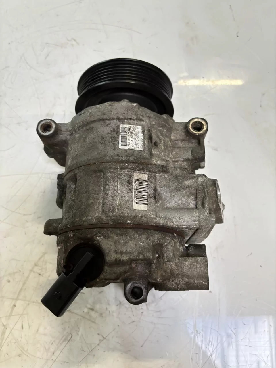Compresor de aire acondicionado Audi A4 B7 A6 C6 2.0 TDI BRE 8E0260805CG