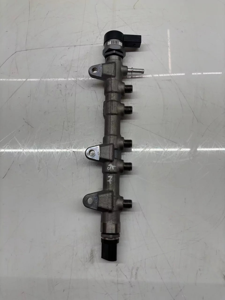 Tubo de ferrocarril BMW Serie 5 F10 F11 2.0 d 518d B47D20A B47 8514154