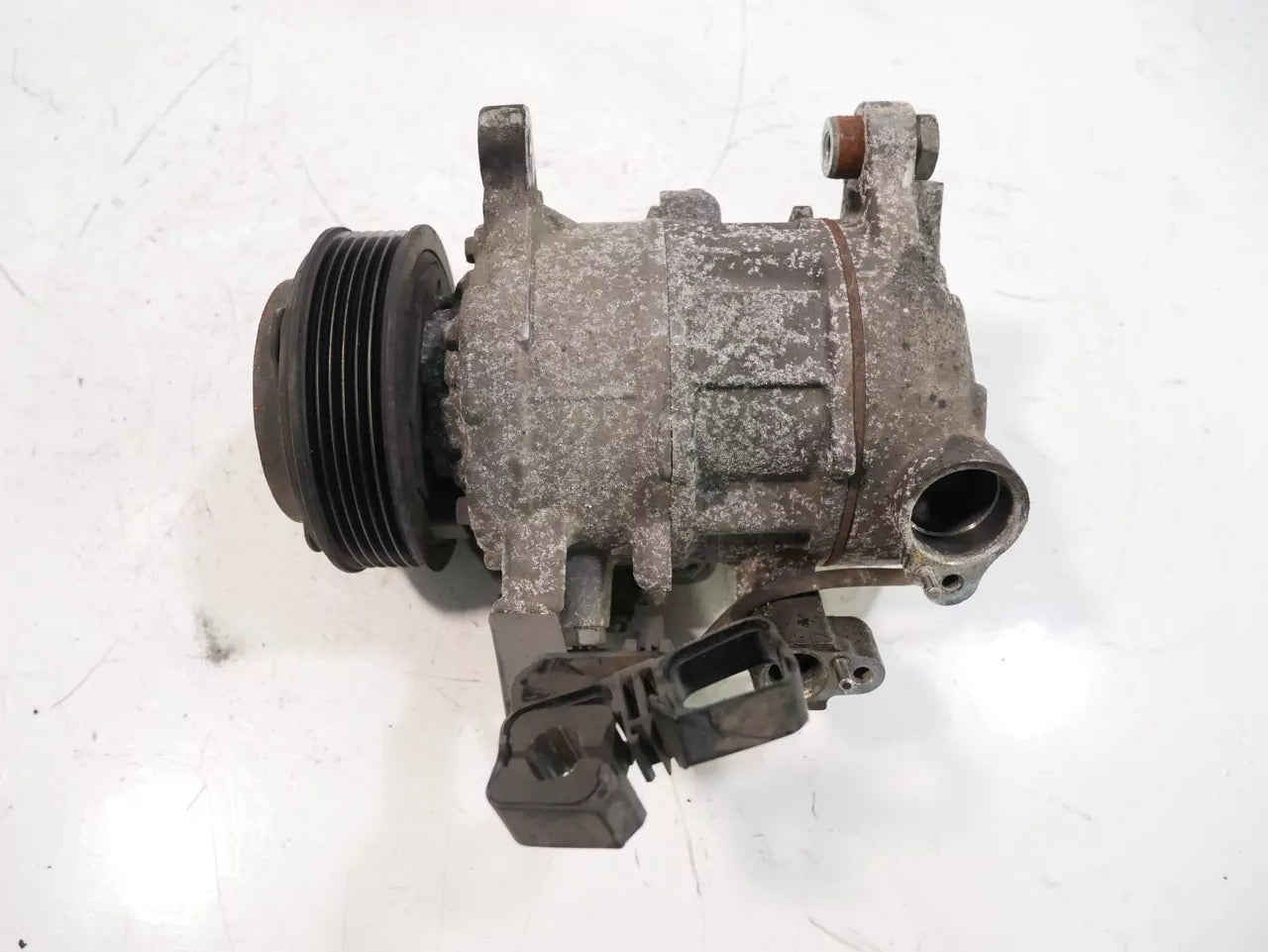 Compresor de aire acondicionado BMW Serie 5 Touring 2.0 520 d N47D20C N47 GE447260-4710