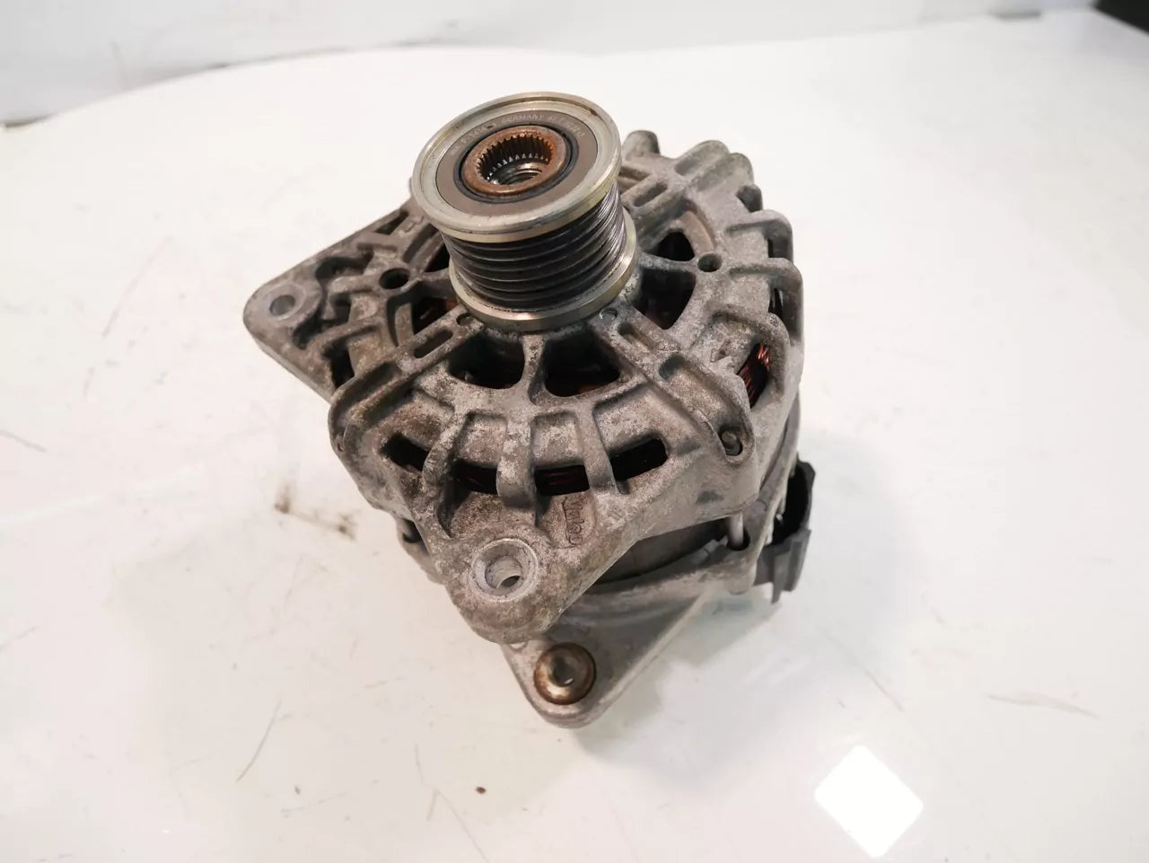 Alternador Nissan Qashqai J11 1,7 DCI R9N401 R9N 231003624R
