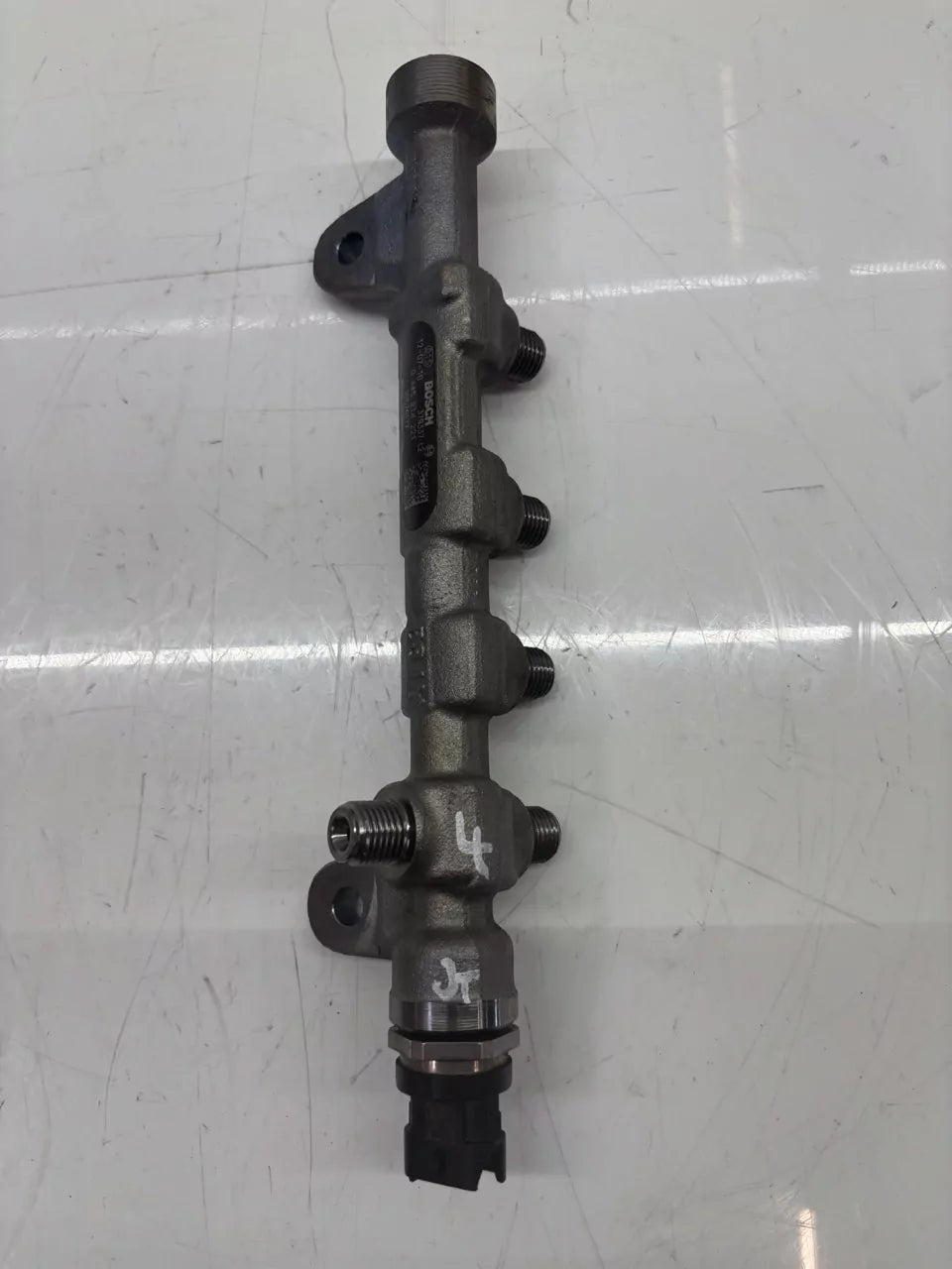 Tubo de carril Opel Astra Cascada Insignia Zafira 2.0 CDTi A20DTH LBS 55576177