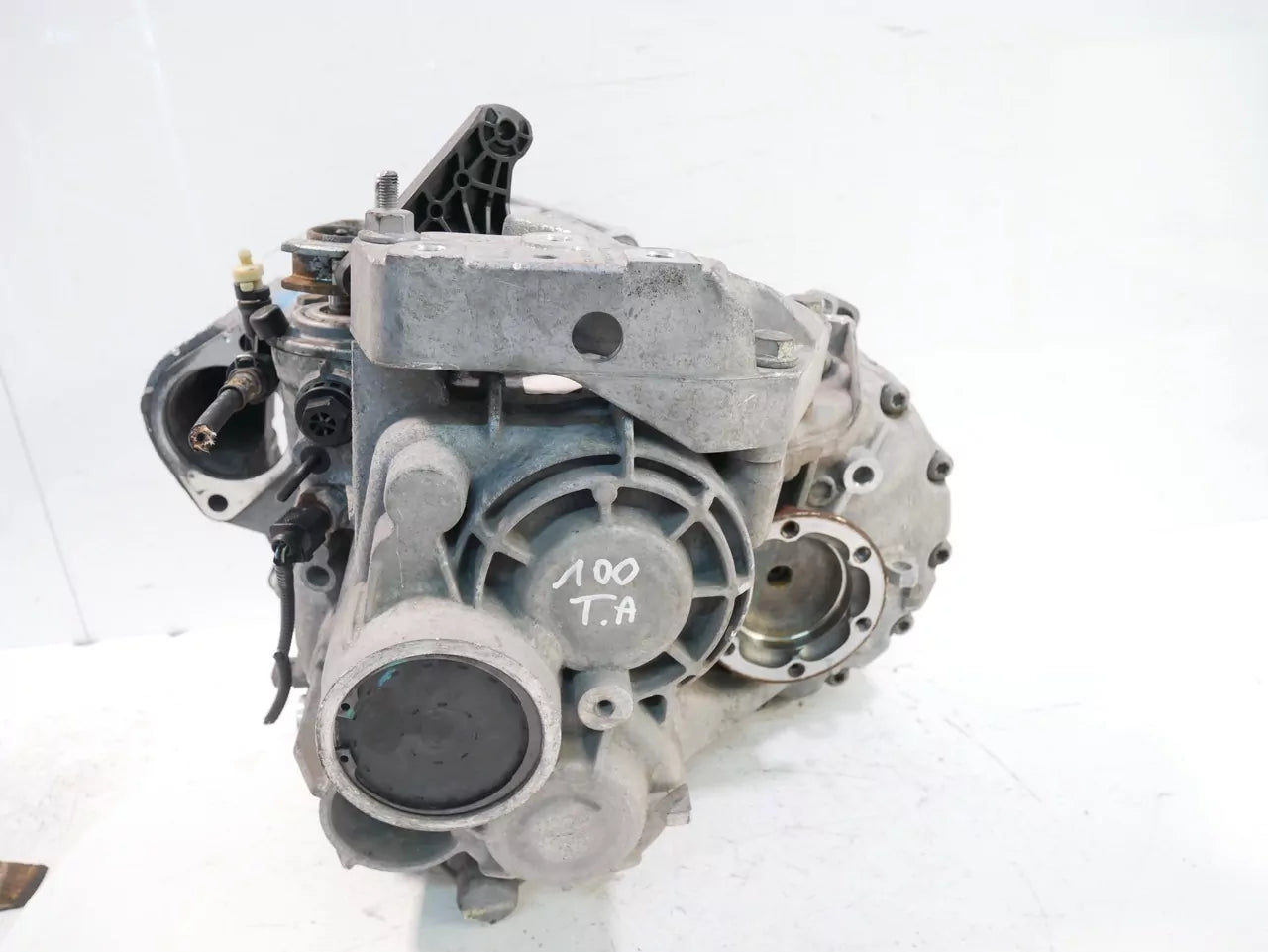 Caja de cambios manual Skoda Yeti 5L 2,0 TDI CFJA CFJ 02Q300013T NFM 6 velocidades