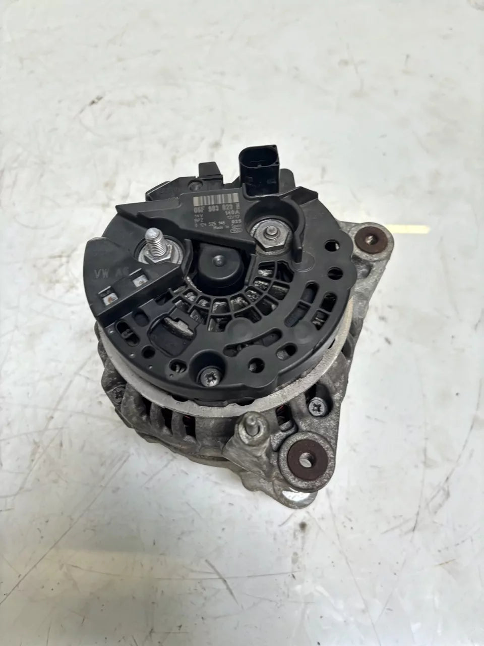 Alternador Audi Seat Skoda Volkswagen A3 Superb Golf 2.0 TDI CFFB CFF 06F903023P