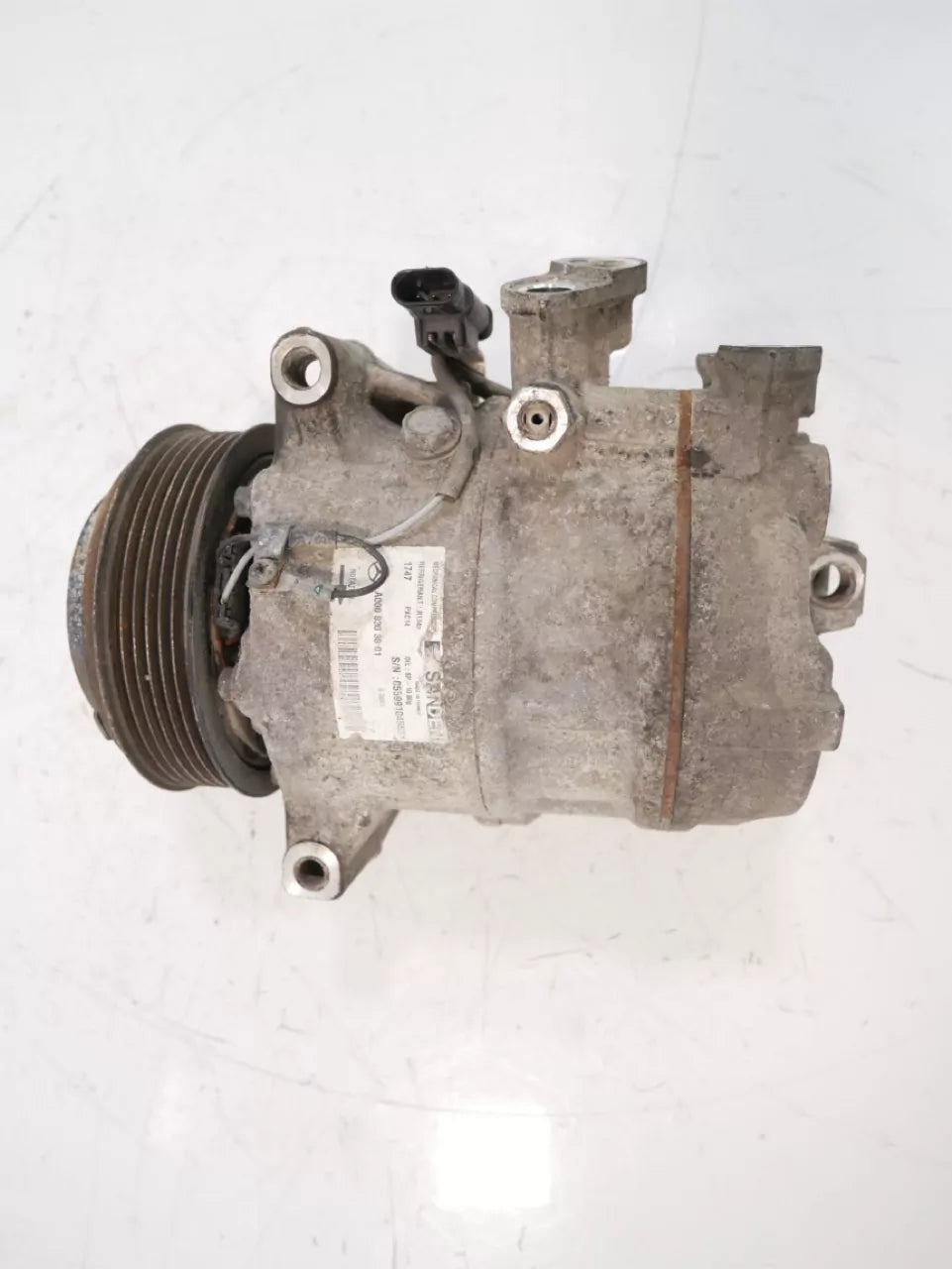 Compresor de aire acondicionado Mercedes-Benz Clase V Vito W447 2.2 CDI OM651.950 A0008303801