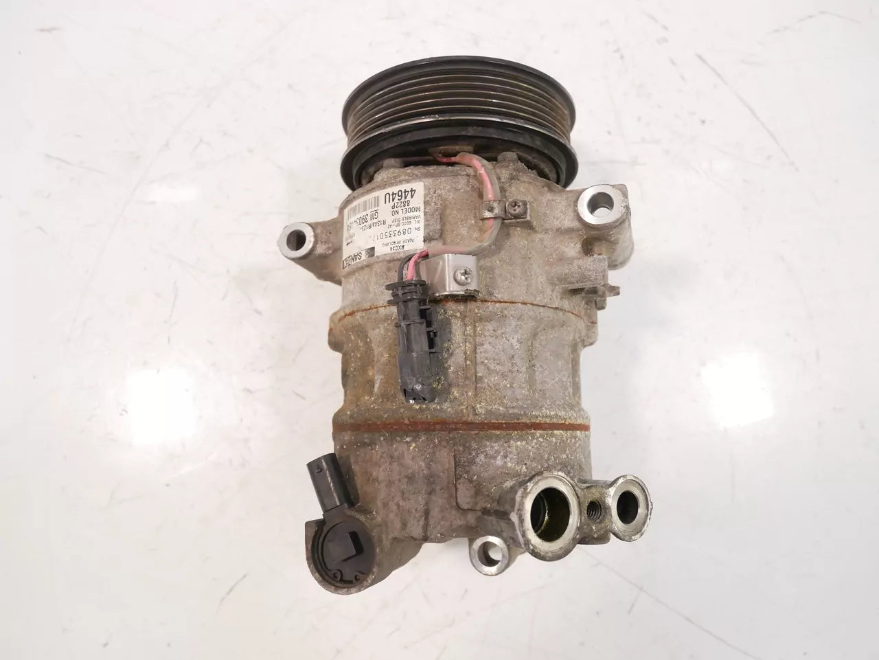 Compresor de aire acondicionado Opel Astra K 1.6 CDTI B16DTH LVL 39034464
