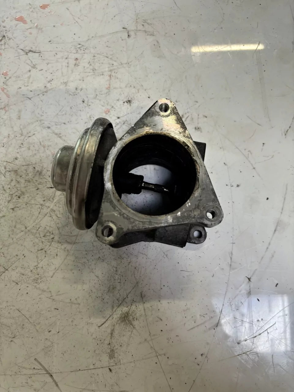 Válvula EGR Skoda Volkswagen Fabia Roomster New Beetle 1.9 TDI BSW 038129637D