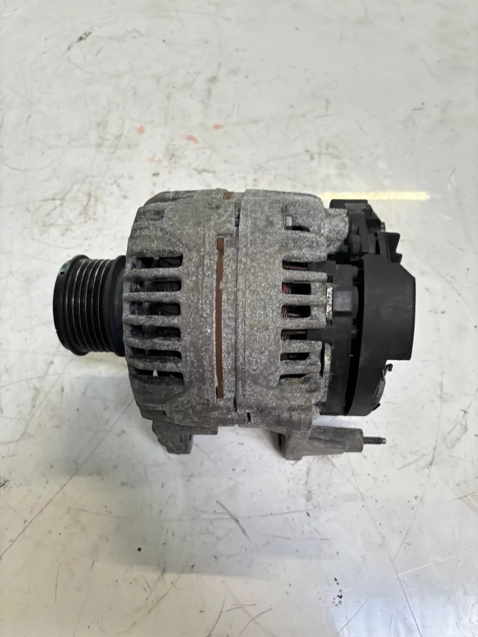 Alternador Skoda Volkswagen Fabia Roomster New Beetle 1.9 TDI BSW 038903023L
