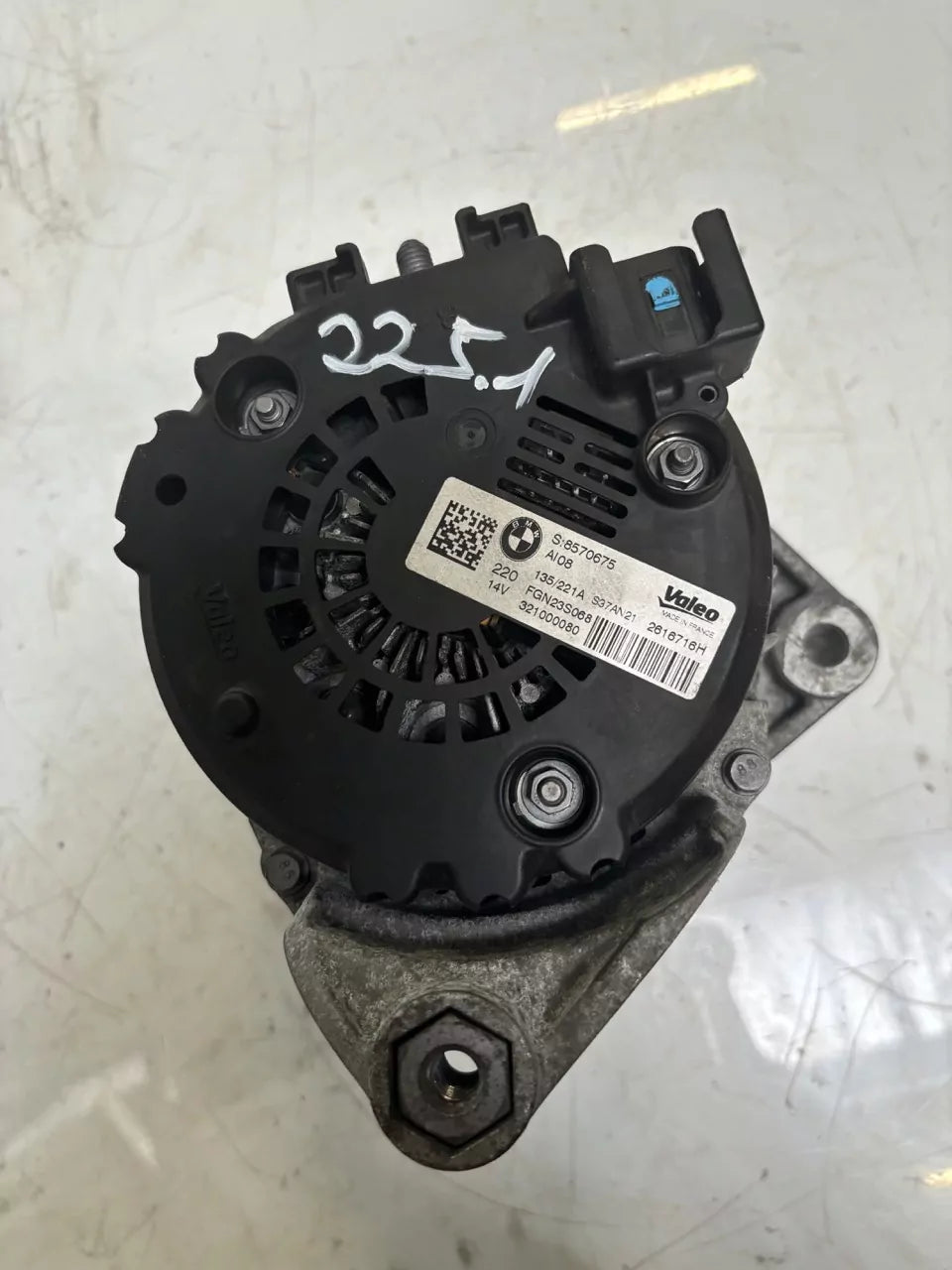 Alternador BMW Serie 3 F30 F31 F34 3.0 d 33d xDrive N57D30A N57 8570675